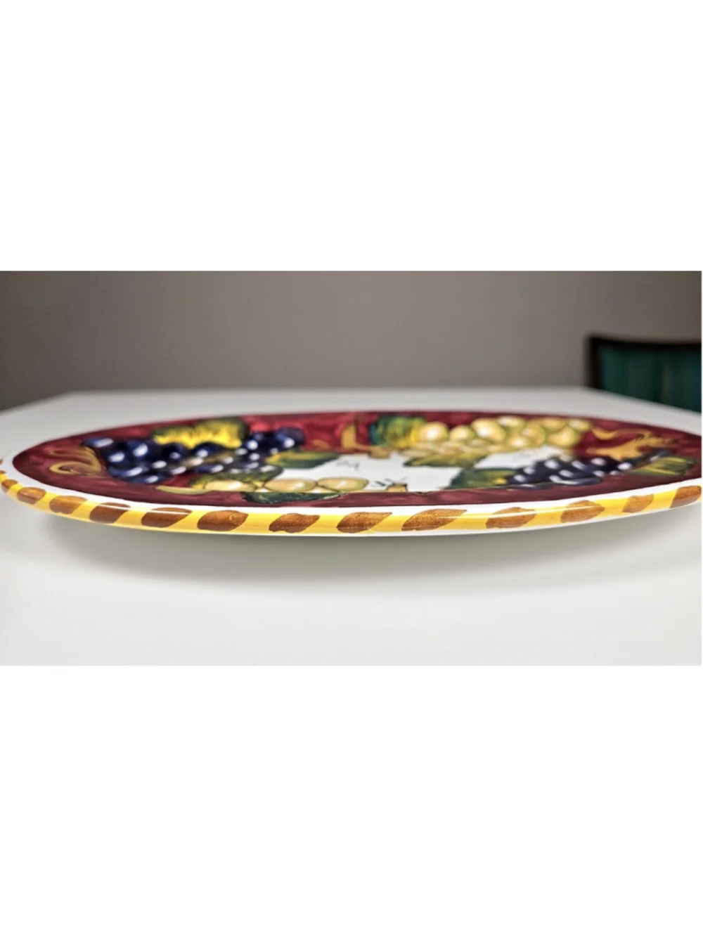 Vintage 11 inch Italian Majolica Wall Plate - Hand Painted Il Borgo San Gimignan